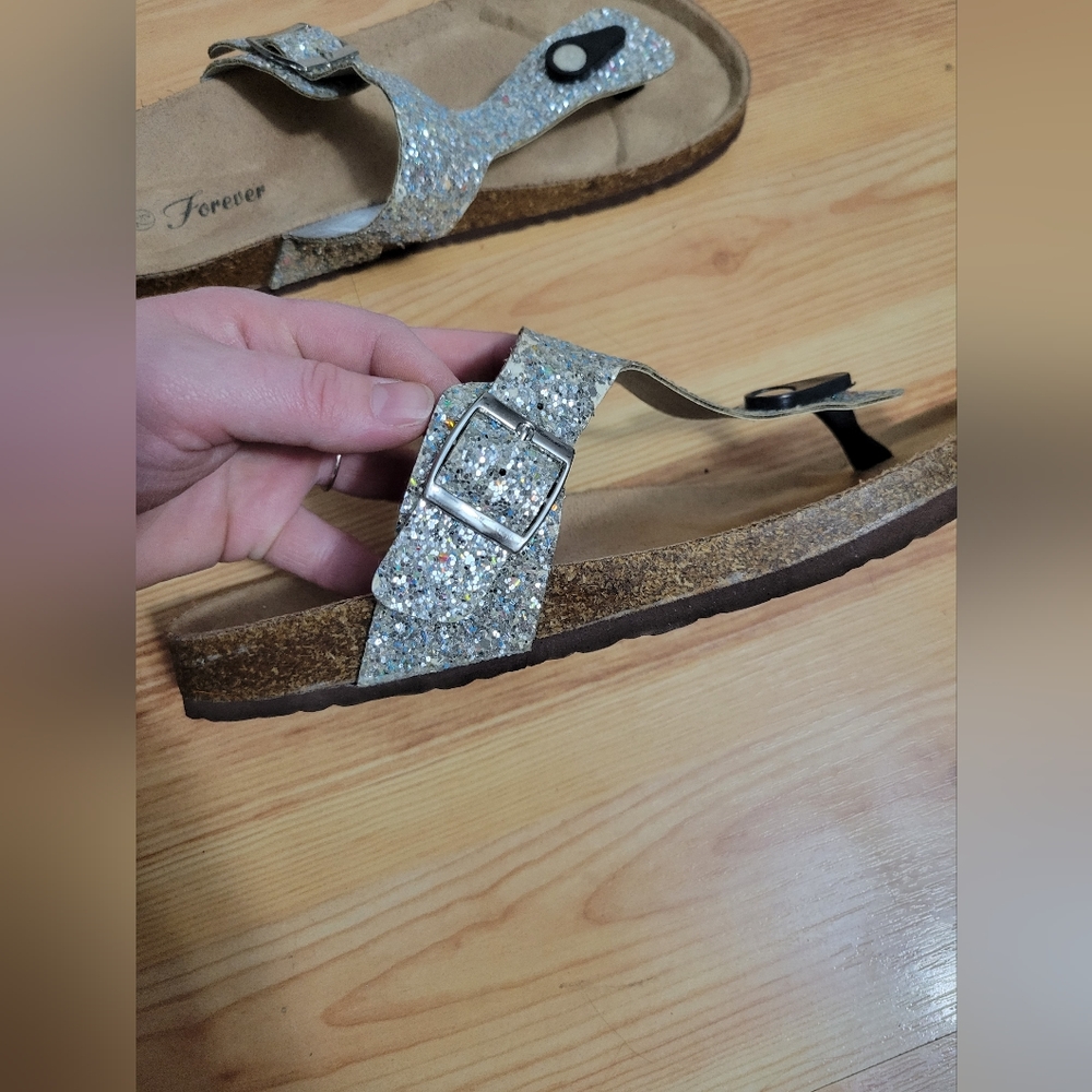 Sandals - Picture 4 of 4